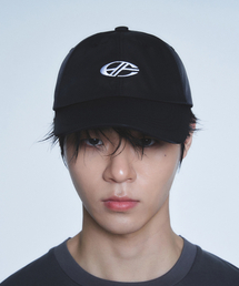 HYUNFIT（ヒョンフィット）の「ESSENTIAL WHITE LOGO CAP（キャップ）」