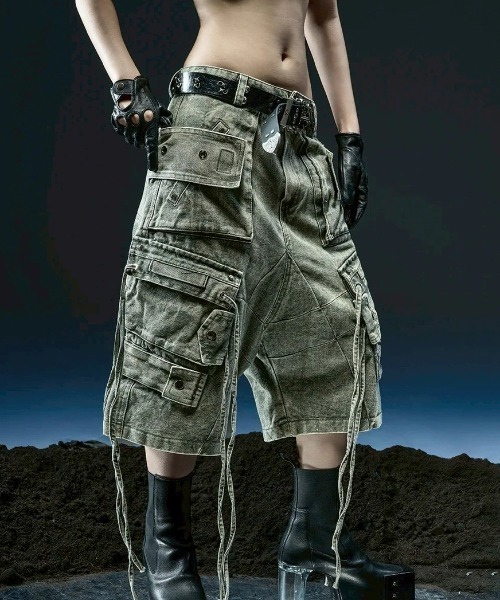 RICH(リッチ)の「【RICH】Cargo Wide Green Washed Short Pants / 【リッチ】ポケットカーゴデニムハーフパンツ(デニムパンツ・メンズ・カーキ・02/01)」の1枚目の写真