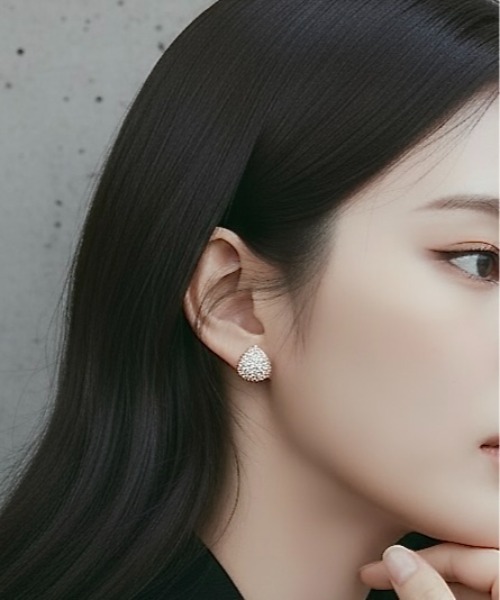 Burner(バーナー)の「【Sonu jewelry(ソヌジュエリー)】グリッターしずくスタッドピアス son-pierc-23ー13(ピアス(両耳用)・レディース・シルバー/ゴールド・FREE)」の2枚目の写真