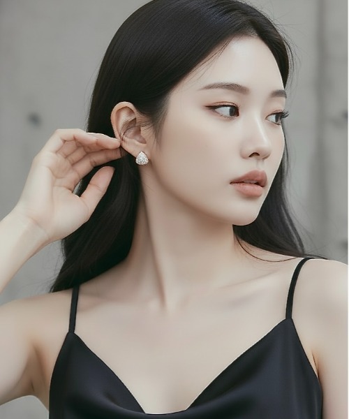 Burner(バーナー)の「【Sonu jewelry(ソヌジュエリー)】グリッターしずくスタッドピアス son-pierc-23ー13(ピアス(両耳用)・レディース・シルバー/ゴールド・FREE)」の9枚目の写真