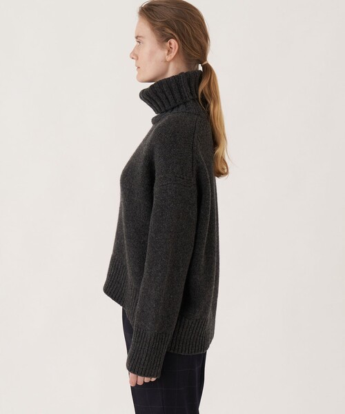 GALERIE VIE(ギャルリー ヴィー)の「ファインウール タートルネックプルオーバー(ニット/セーター・レディース・ライトブルー/グリーン/ベージュ系その他/イエロー/ブラック/グレー/ホワイト/ライトパープル/ダークブルー/チャコールグレー・M/S)」の13枚目の写真