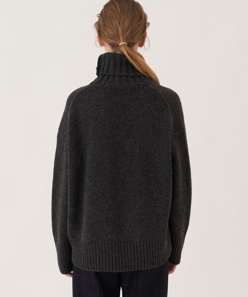 GALERIE VIE(ギャルリー ヴィー)の「ファインウール タートルネックプルオーバー(ニット/セーター・レディース・ライトブルー/グリーン/ベージュ系その他/イエロー/ブラック/グレー/ホワイト/ライトパープル/ダークブルー/チャコールグレー・M/S)」の12枚目の写真