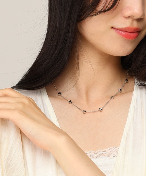 Heather（ヘザー）の「ミニハートネックレス　636711（ネックレス・レディース・シルバー/ゴールド・ONE SIZE）」の2枚目の写真