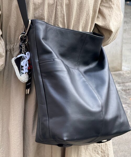 BEARDSLEY（ビアズリー）の「《本革》スムースレザーショルダーBag（ショルダーバッグ・レディース・オフホワイト/ブラック・FREE）」の20枚目の写真