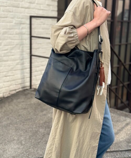本革》スムースレザーショルダーBag（ショルダーバッグ）｜BEARDSLEY