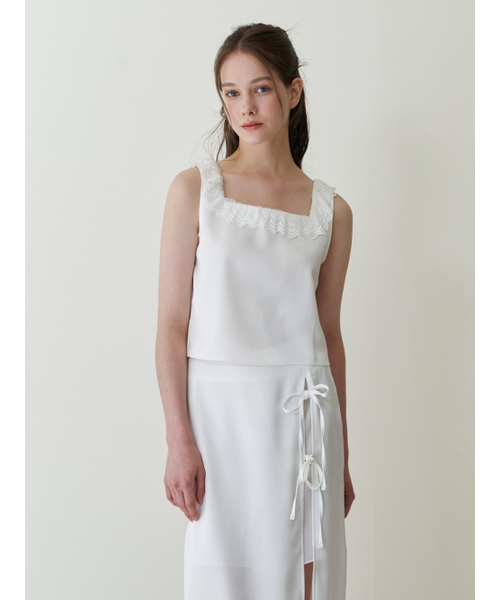 KINDABABY(カインダベイビー)の「classic lace satin top - white(Tシャツ/カットソー・レディース・ホワイト・FREE)」の1枚目の写真