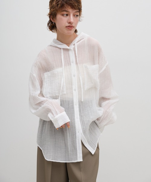 select MOCA（セレクトモカ）の「【ZOZO限定】フード付き楊柳シアーオーバーサイズシャツ（シャツ/ブラウス・レディース・オフホワイト/ブラック/グレイッシュベージュ・FREE）」の21枚目の写真