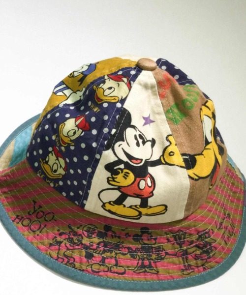 F.O.KIDS（エフオーキッズ）の「F.O.KIDS/エフオーキッズ ディズニーキャラクター6パネルリメイクハット 2026年春夏（ハット・キッズ・カーキ/レインボー・52/54）」の2枚目の写真