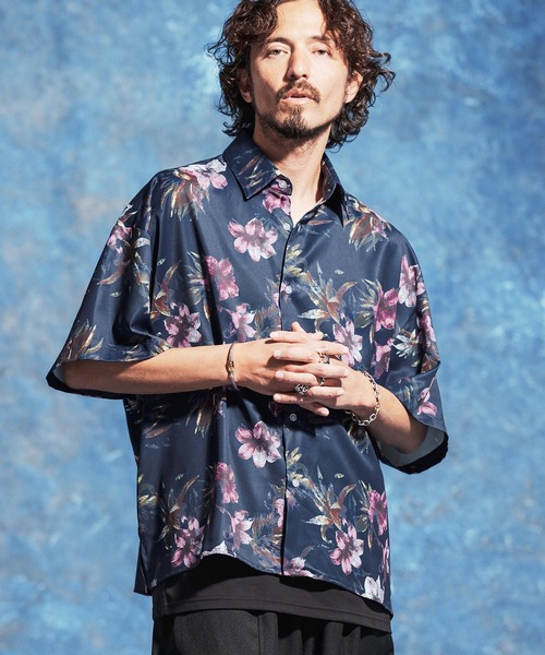 Jih Nunc（ジーヌンク）の「mhs2529-フラワー総柄プリントオーバーサイズシャツ(JIH-R1172)（シャツ/ブラウス・メンズ・ホワイト/ネイビー/ライトベージュ・S/M/L）」の3枚目の写真