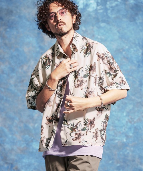 Jih Nunc（ジーヌンク）の「mhs2529-フラワー総柄プリントオーバーサイズシャツ(JIH-R1172)（シャツ/ブラウス・メンズ・ホワイト/ネイビー/ライトベージュ・S/M/L）」の2枚目の写真