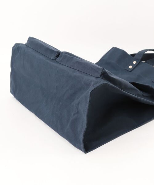 GEORGE'S（ジョージズ）の「ペーパースクエアBAG（トートバッグ・メンズ・ネイビー/ベージュ・FREE）」の17枚目の写真