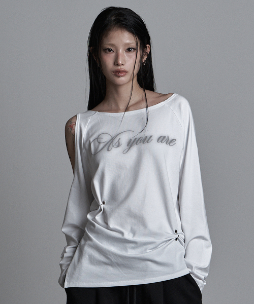 as you are(アズユーアー)の「カットアウトピアスロングスリーブホワイト(Tシャツ/カットソー・レディース・その他・OS)」の3枚目の写真