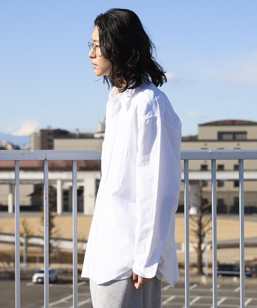 Firsthand(ファーストハンド)の「Firsthand/ファーストハンド ビッグシルエット レギュラーカラー シャンブレー ワークシャツ(シャツ/ブラウス・メンズ・ホワイト/ブルー・LARGE/MEDIUM)」の13枚目の写真