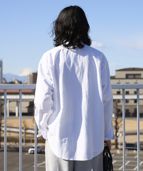 Firsthand(ファーストハンド)の「Firsthand/ファーストハンド ビッグシルエット レギュラーカラー シャンブレー ワークシャツ(シャツ/ブラウス・メンズ・ホワイト/ブルー・LARGE/MEDIUM)」の14枚目の写真