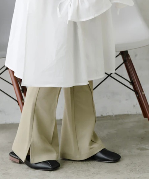 merrylatte（メリーラテ）の「Vカットスクエアトゥミュール【IROHANI】（サンダル・レディース・ブラック/アイボリー・24.5/24/23/22.5）」の5枚目の写真