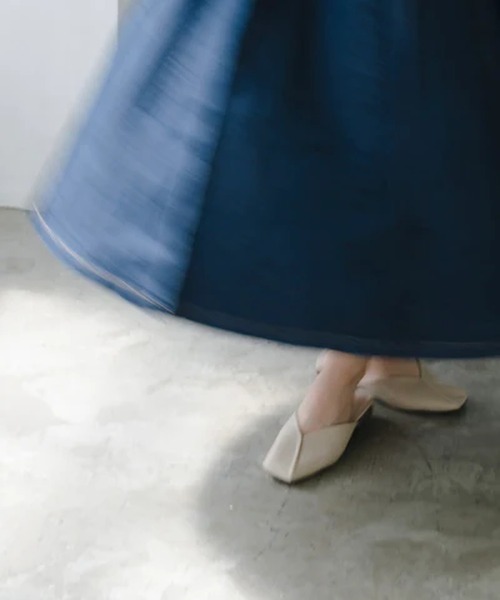 merrylatte（メリーラテ）の「Vカットスクエアトゥミュール【IROHANI】（サンダル・レディース・ブラック/アイボリー・24.5/24/23/22.5）」の9枚目の写真