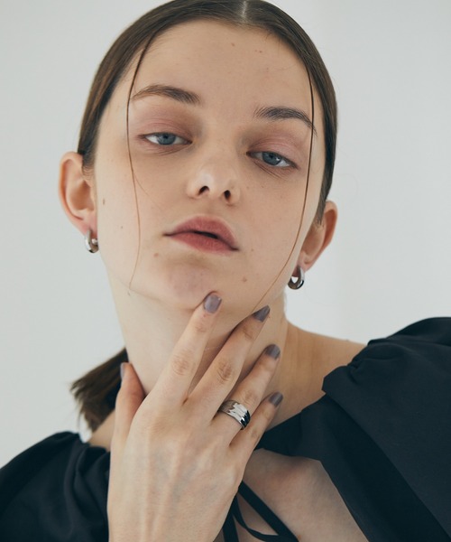 ENOUGH(イナフ)の「【enough】 波状リング(リング・レディース・ゴールド/シルバー・11号/9号)」の11枚目の写真