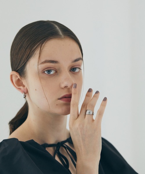 ENOUGH(イナフ)の「【enough】 波状リング(リング・レディース・ゴールド/シルバー・11号/9号)」の17枚目の写真