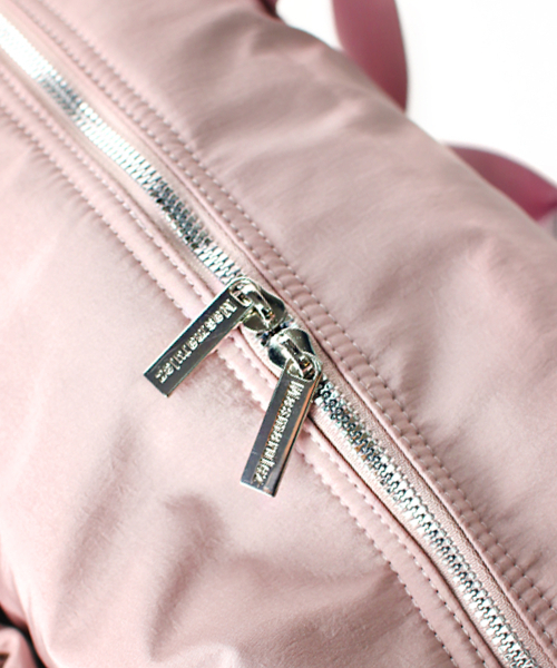 MASMARULEZ（マスマルールズ）の「[INT][POUCH SET] glossy shoulder duffel bag _ Lilac pink（ボストンバッグ・レディース・その他・FREE）」の17枚目の写真