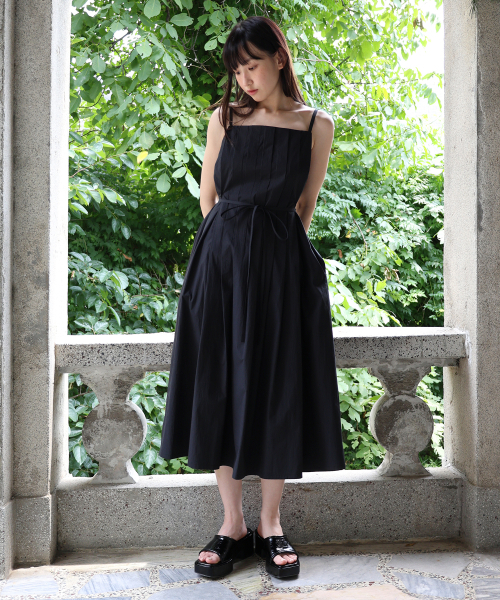 PAUL&ALICE(ポール&アリス)の「PLEATS CAMISOLE DRESS / BLACK(ワンピース・レディース・ブラック・FREE)」の1枚目の写真