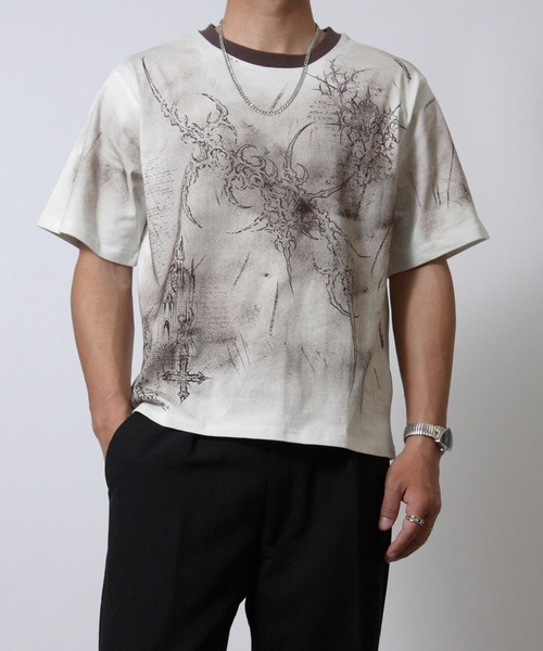 NYLAUS（ナイラス）の「【NYS】トライバルデザイン グランジ ペイント加工 ショート丈 半袖Tシャツ（Tシャツ/カットソー・メンズ・ブラック/ライトベージュ/ワインレッド・L/M）」の13枚目の写真