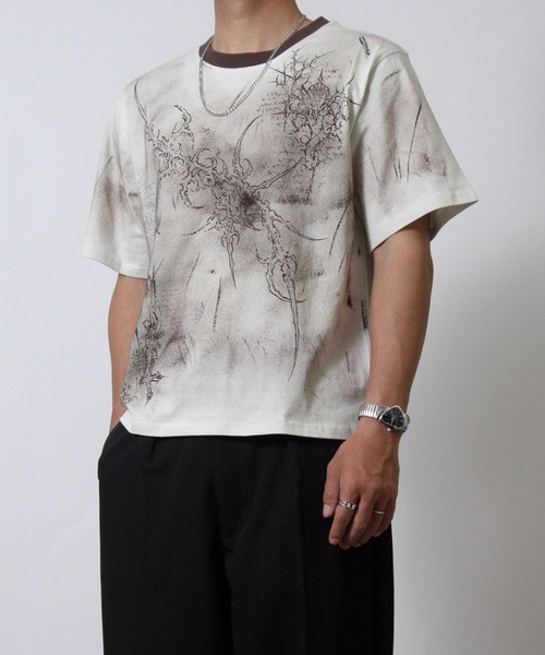 NYLAUS（ナイラス）の「【NYS】トライバルデザイン グランジ ペイント加工 ショート丈 半袖Tシャツ（Tシャツ/カットソー・メンズ・ブラック/ライトベージュ/ワインレッド・L/M）」の10枚目の写真