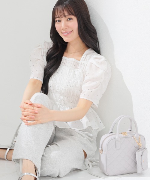 Honeys(ハニーズ)の「シャーリングブラウス(シャツ/ブラウス・レディース・ベージュ系その他/ホワイト系その他/ブルー系その他3/ブラック系その他・L/S/M)」の7枚目の写真
