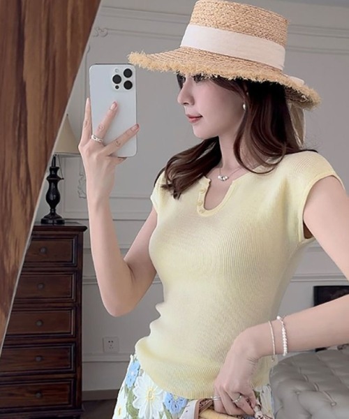 Ritzy(リッツィー)の「無地ヘンリーネック フレンチスリーブリブニット(Tシャツ/カットソー・レディース・ホワイト/グレー/ブラック/ピンク・FREE)」の17枚目の写真