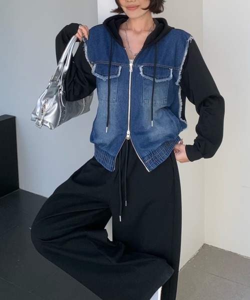 FAVORITO（ファヴォリート）の「切り替えデニムフード付きジャケットワイドパンツセットアップ（セットアップ・レディース・ブルー/ブラック/ベージュ/ブラウン・F）」の6枚目の写真