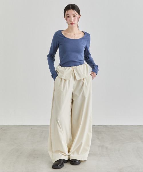 NUJOH（ヌゾ）の「U-Neck Basic Long Sleeve Top / Uネックベーシックロングスリーブトップス（Tシャツ/カットソー・レディース・ネイビー/モカ/グレー/ブラック/アイボリー・FREE）」の5枚目の写真