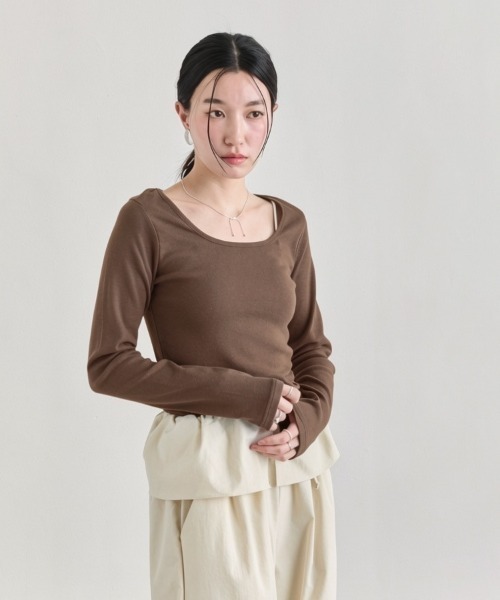 NUJOH（ヌゾ）の「U-Neck Basic Long Sleeve Top / Uネックベーシックロングスリーブトップス（Tシャツ/カットソー・レディース・ネイビー/モカ/グレー/ブラック/アイボリー・FREE）」の14枚目の写真