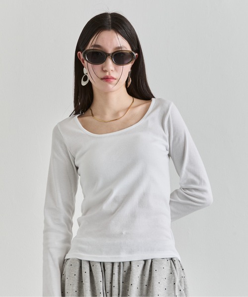 NUJOH(ヌゾ)の「U-Neck Basic Long Sleeve Top / Uネックベーシックロングスリーブトップス(Tシャツ/カットソー・レディース・ネイビー/モカ/グレー/ブラック/アイボリー・FREE)」の11枚目の写真