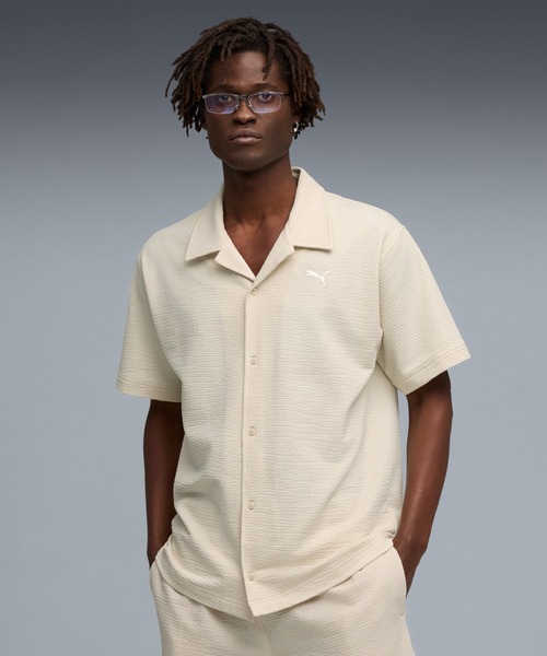 PUMA(プーマ)の「PUMA プーマ メンズ ESS エレベーテッド マテリアル 半袖 シャツ ESS ELEVATED Mat(その他トップス・メンズ・ブルー系その他/オフホワイト・SMALL/MEDIUM/LARGE/X-LARGE/XX-LARGE)」の1枚目の写真