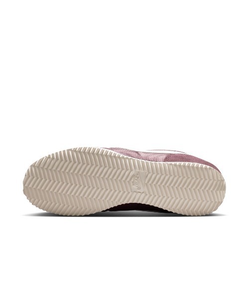 NIKE(ナイキ)の「NIKE W Cortez Textile(ナイキ コルテッツ テキスタイル)(スニーカー・レディース・ブラウン系・29cm/28.5cm/28cm/27.5cm/27cm/26.5cm/26cm/25.5cm/25cm/24.5cm/24cm/23.5cm/23cm)」の5枚目の写真