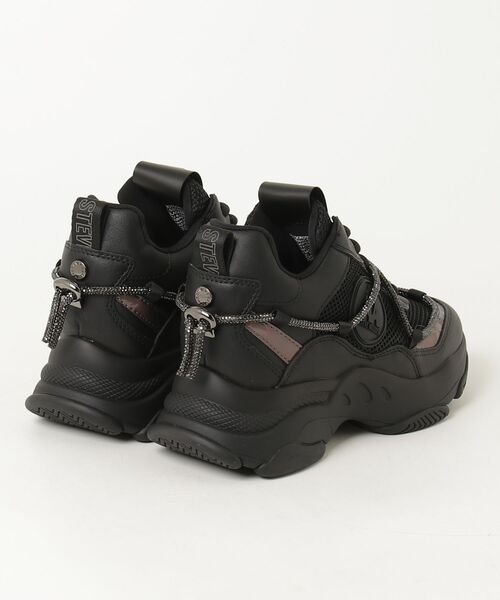 STEVE MADDEN(スティーブマデン)の「STEVE MADDEN スティーブマデン MOTOCROSS-XS ボリュームスニーカー(スニーカー・レディース・ホワイト/ブラック×ホワイト・23.0cm/23.5cm/24.0cm/24.5cm/25.0cm)」の4枚目の写真