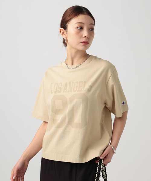 Champion(チャンピオン)の「【Champion(チャンピオン)】別注フロントロゴTシャツ(Tシャツ/カットソー・レディース・ブラック/ブラウン/ベージュ/ネイビー・FREE)」の3枚目の写真