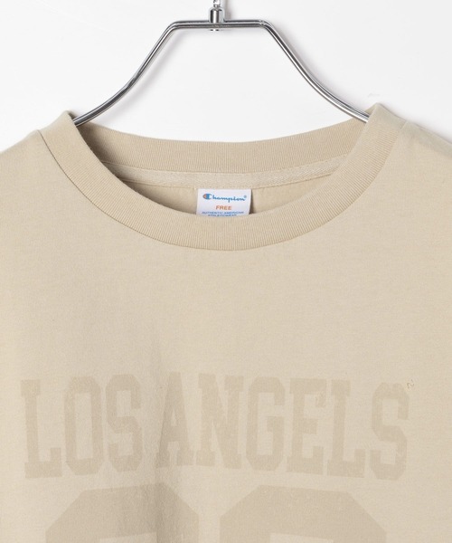 Champion(チャンピオン)の「【Champion(チャンピオン)】別注フロントロゴTシャツ(Tシャツ/カットソー・レディース・ブラック/ブラウン/ベージュ/ネイビー・FREE)」の15枚目の写真