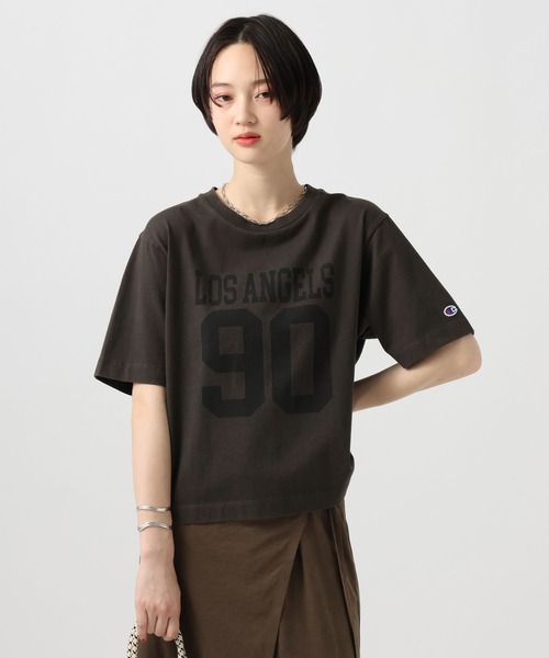 Champion(チャンピオン)の「【Champion(チャンピオン)】別注フロントロゴTシャツ(Tシャツ/カットソー・レディース・ブラック/ブラウン/ベージュ/ネイビー・FREE)」の6枚目の写真