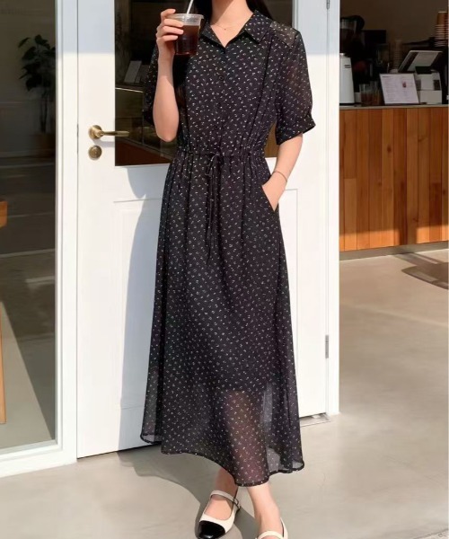 FINEnough(ファインナフ)の「小花柄シャツ衿ロングワンピース(ワンピース・レディース・ホワイト/サックスブルー/ブラック・FREE)」の3枚目の写真