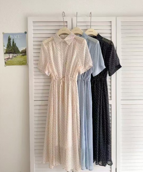 FINEnough(ファインナフ)の「小花柄シャツ衿ロングワンピース(ワンピース・レディース・ホワイト/サックスブルー/ブラック・FREE)」の10枚目の写真