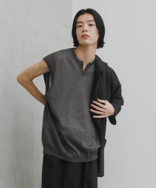 URBAN RESEARCH DOORS（アーバンリサーチドアーズ）の「Ramie High Gauge KnitVest（ベスト・メンズ・チャコールグレー/ブラウン・LARGE/MEDIUM）」の10枚目の写真