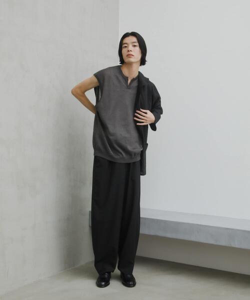 URBAN RESEARCH DOORS（アーバンリサーチドアーズ）の「Ramie High Gauge KnitVest（ベスト・メンズ・チャコールグレー/ブラウン・LARGE/MEDIUM）」の11枚目の写真