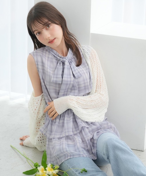 ASTORIA ODIER(アストリアオディール)の「透かし編みドロストカーディガン(カーディガン/ボレロ・レディース・ラベンダー/ブラック/ホワイト/ブラウン・MEDIUM)」の2枚目の写真