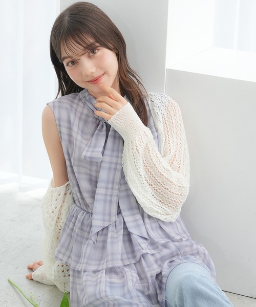 ASTORIA ODIER(アストリアオディール)の「透かし編みドロストカーディガン(カーディガン/ボレロ・レディース・ラベンダー/ブラック/ホワイト/ブラウン・MEDIUM)」の9枚目の写真