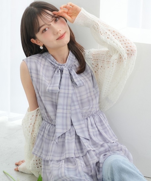 ASTORIA ODIER(アストリアオディール)の「透かし編みドロストカーディガン(カーディガン/ボレロ・レディース・ラベンダー/ブラック/ホワイト/ブラウン・MEDIUM)」の10枚目の写真