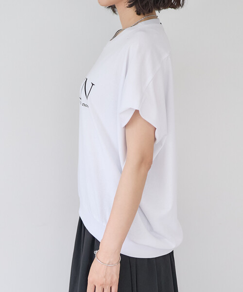 FREAK'S STORE（フリークスストア）の「Americana × THOUSAND MILE × FREAK'S STORE/アメリカーナ × サウザンドマイル 別注 フレンチスリーブTシャツ スカートセットアップ/ロゴTシャツ バルーンスカート セットアップ（セットアップ・レディース・ホワイト/チャコール/ダークグレー/ベージュ・ﾌﾘ-）」の5枚目の写真