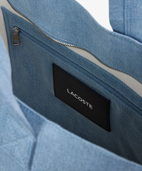 LACOSTE(ラコステ)の「サマーパック ワニモチーフチャーム付きトートバッグ(トートバッグ・レディース・ライトブルー・FREE)」の4枚目の写真