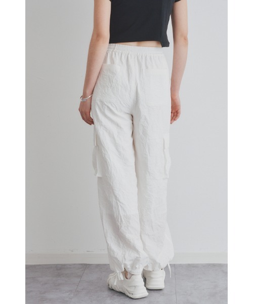 Muel Chic(ミュエルシック)の「Loose cargo pants ルーズカーゴパンツ(カーゴパンツ・レディース・ホワイト/ブラック/ベージュ系・FREE)」の17枚目の写真