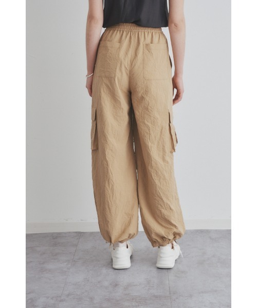 Muel Chic(ミュエルシック)の「Loose cargo pants ルーズカーゴパンツ(カーゴパンツ・レディース・ホワイト/ブラック/ベージュ系・FREE)」の5枚目の写真