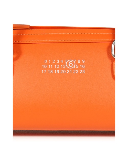 MM6 Maison Margiela（ｴﾑｴﾑｼｯｸｽ ﾒｿﾞﾝ ﾏﾙｼﾞｪﾗ）の「NEW BAULETTO J MINI（ショルダーバッグ・メンズ・オレンジ/ブラック・OS）」の11枚目の写真